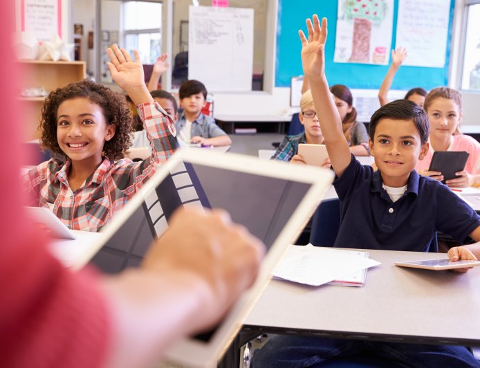 Educação Financeira Escolar: Desvendando os Benefícios e Táticas de Integração