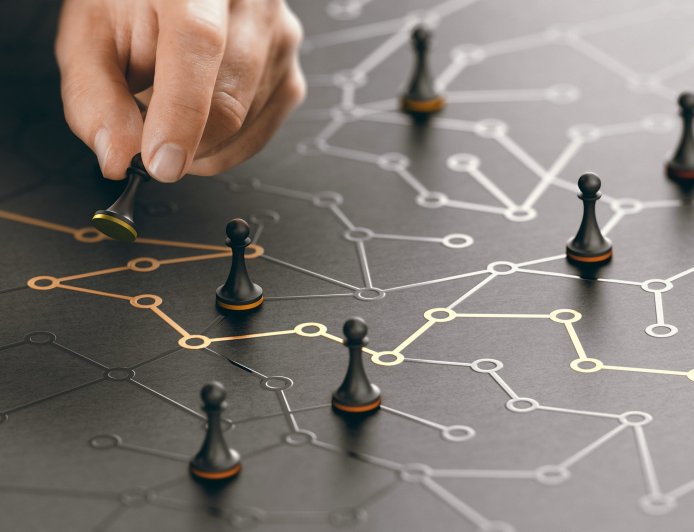 Rumo à Prosperidade: Guiando-se pelas Estratégias Fundamentais de Construção de Riqueza